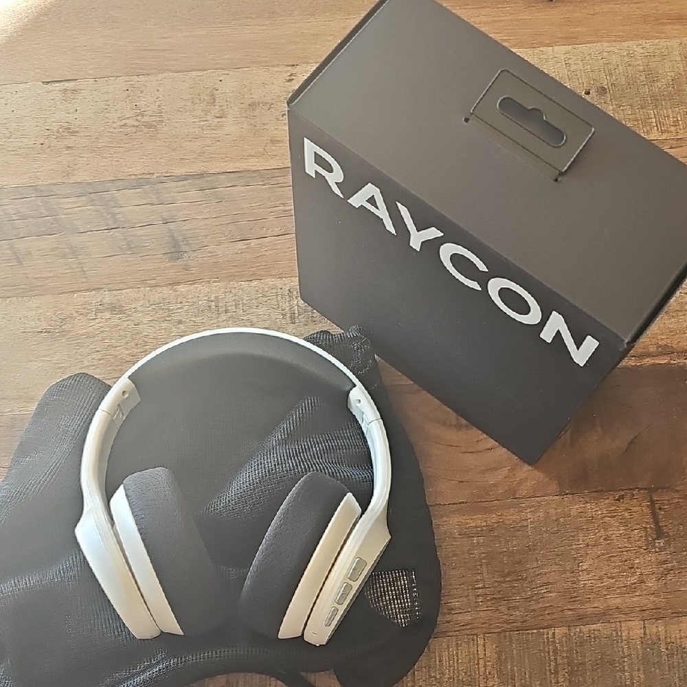 Raycon Wireless Headphones - White